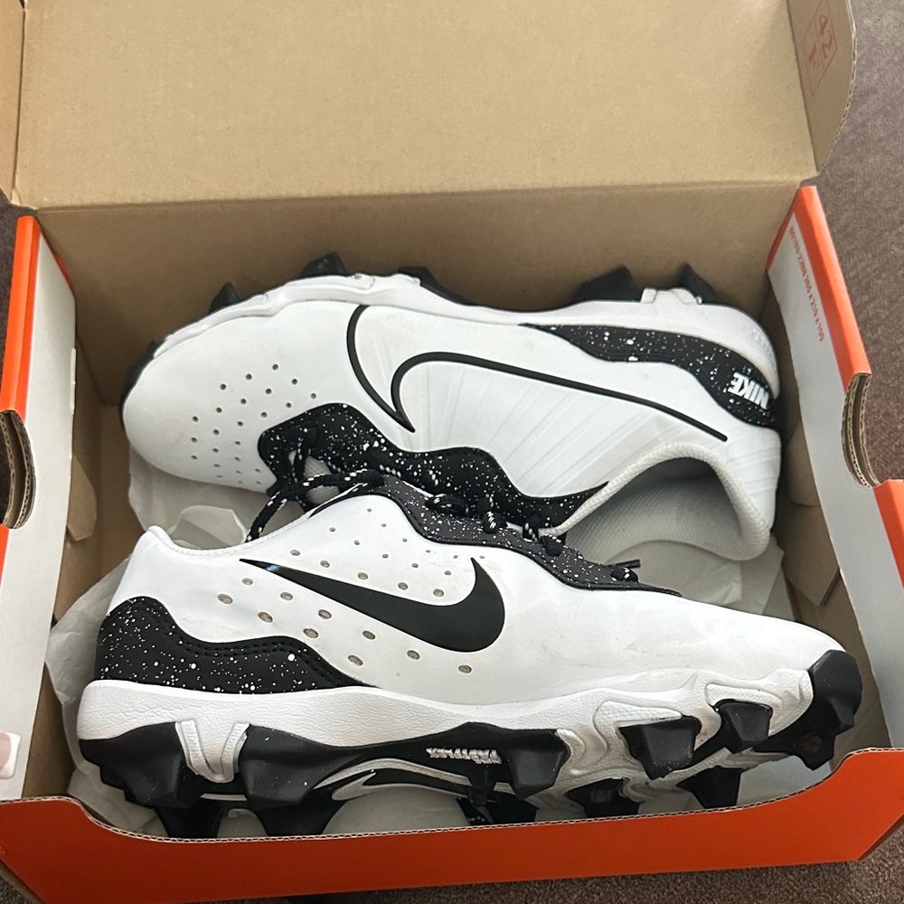 Nike Black and White Sports Cleats